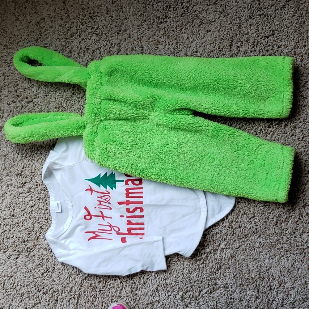 "My first Christmas" Grinch(ish) Outfit